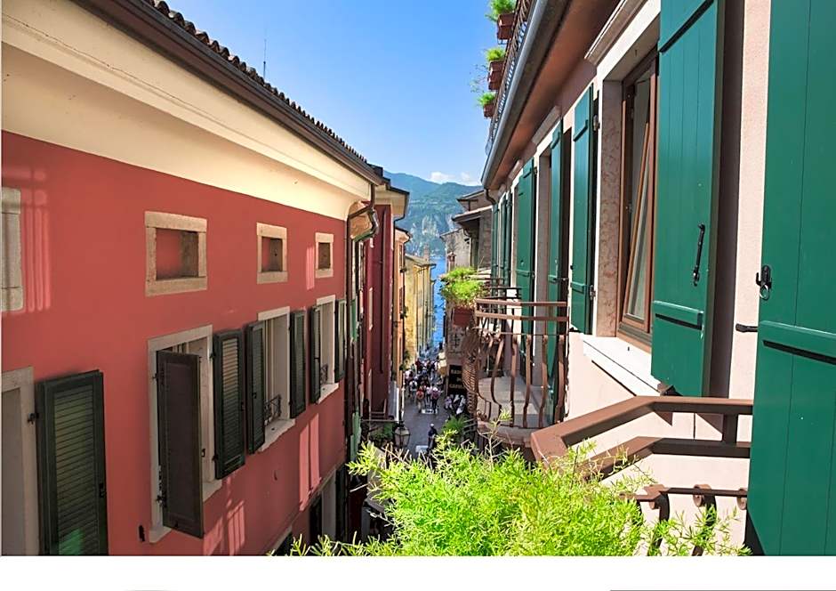 Hotel Lago Di Garda