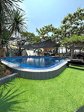 Generosa Beach Club