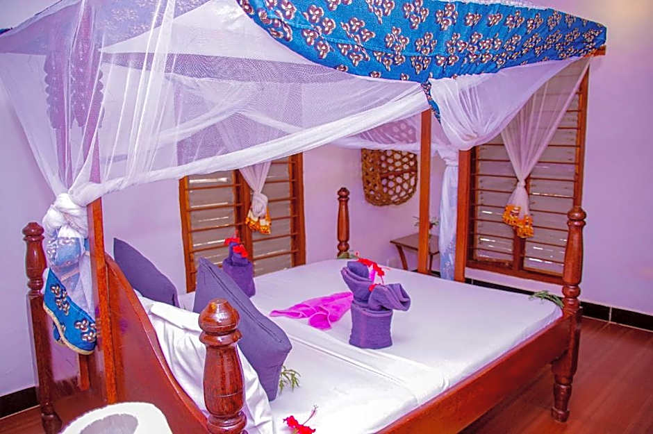 Zanzi Rest Bungalows