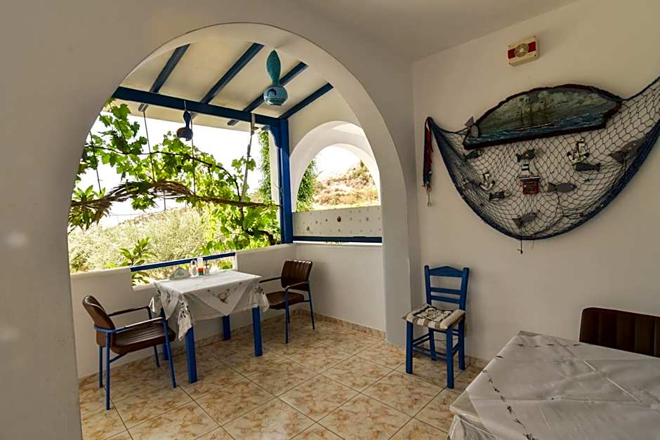 Vardes Hotel Studios