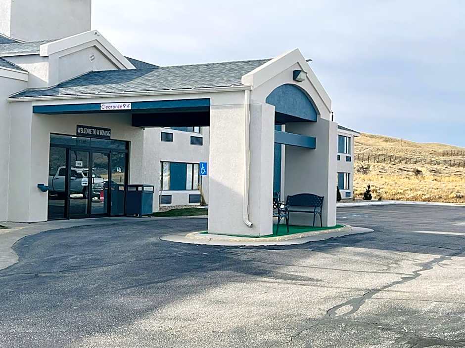 AmericInn by Wyndham Rawlins
