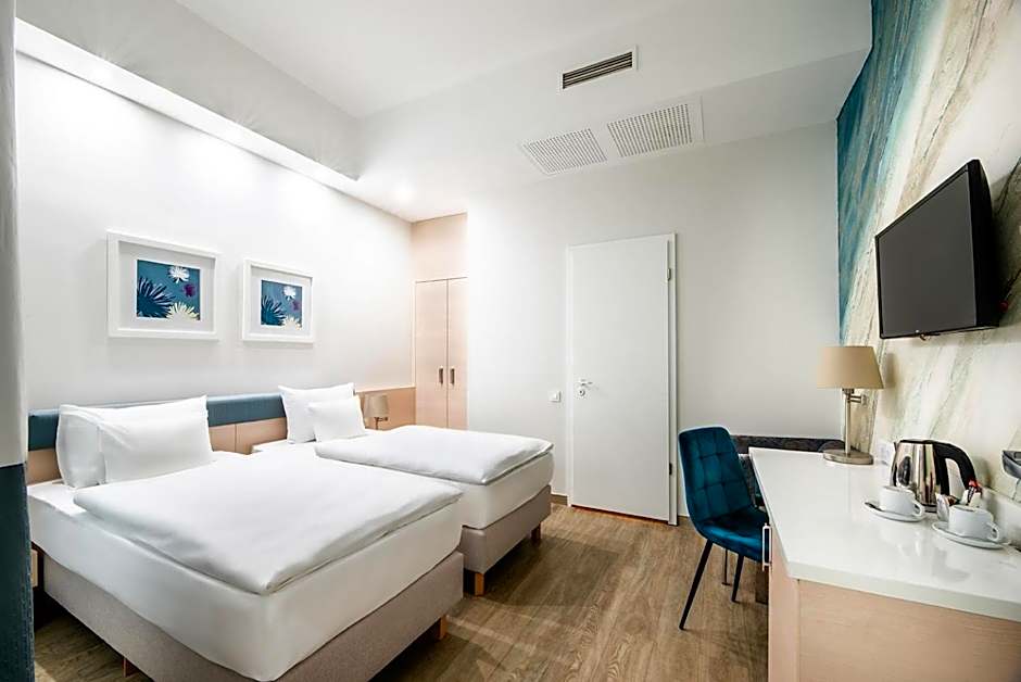 Atrium Fashion Hotel