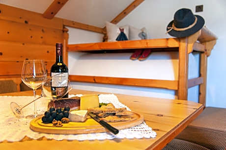 Three-Bedroom Apartment (6 Adults)