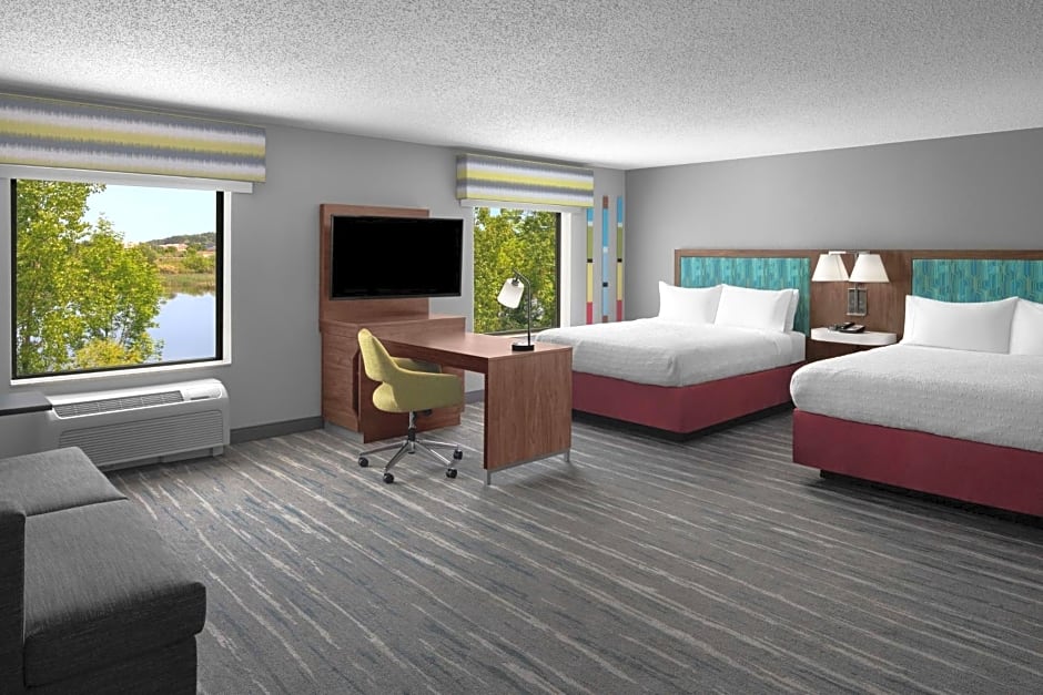Hampton Inn By Hilton And Suites Grand Rapids