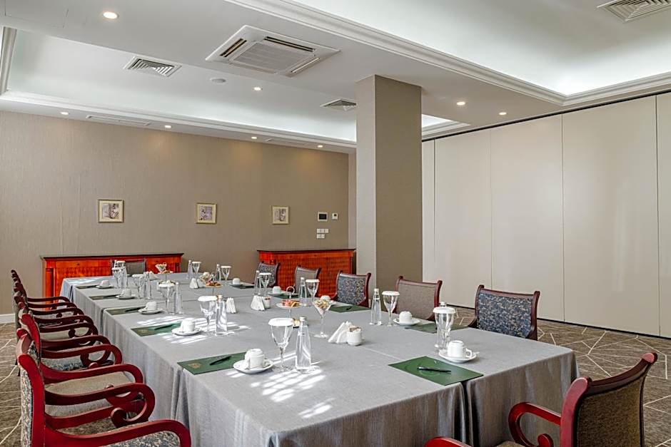 The Arkin Colony Hotel