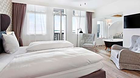 Junior Suite with Sea View without Spa Access