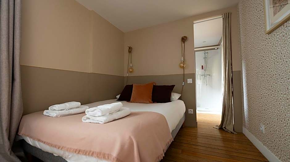 Chambres au coeur du quartier historique - Maison Alternativi