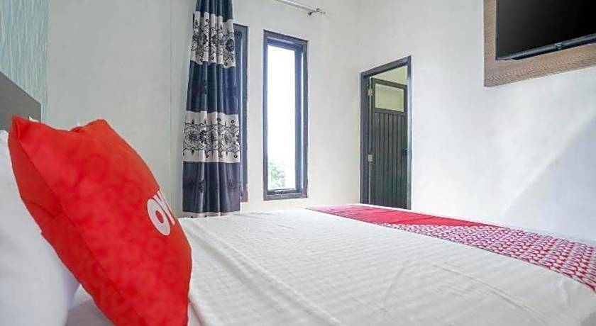 OYO 1266 Green Palm Kostel Syariah