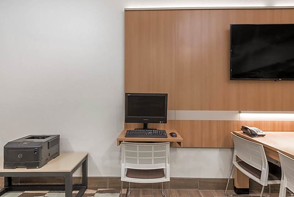 Microtel Inn & Suites by Wyndham New Martinsville