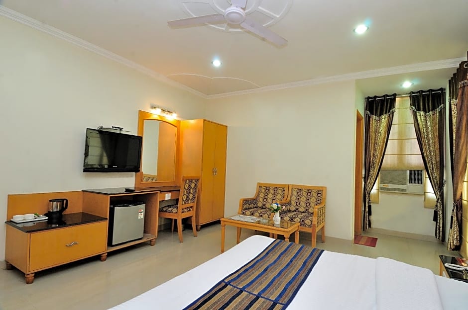 Hotel Maharaja Residency