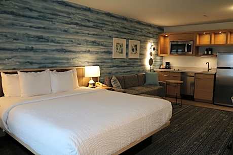 Clarion Hotel Portland International Airport