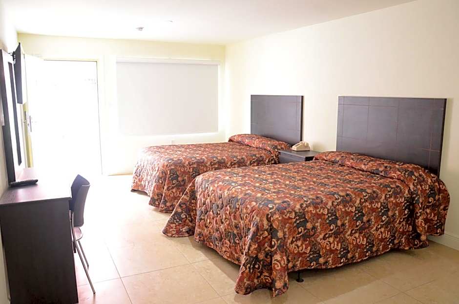 Carl's El Padre Motel