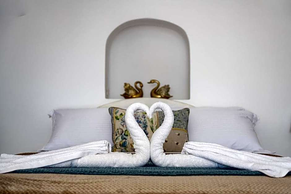 Sun Angelos Oia - Luxury Cave Suites