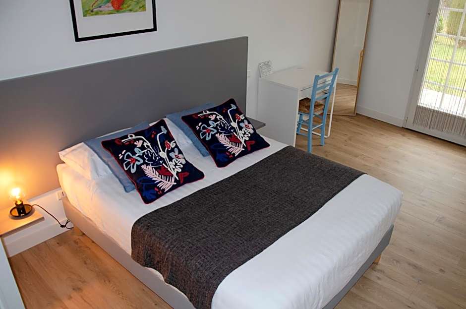 Photo 1 of 8 of Double Room