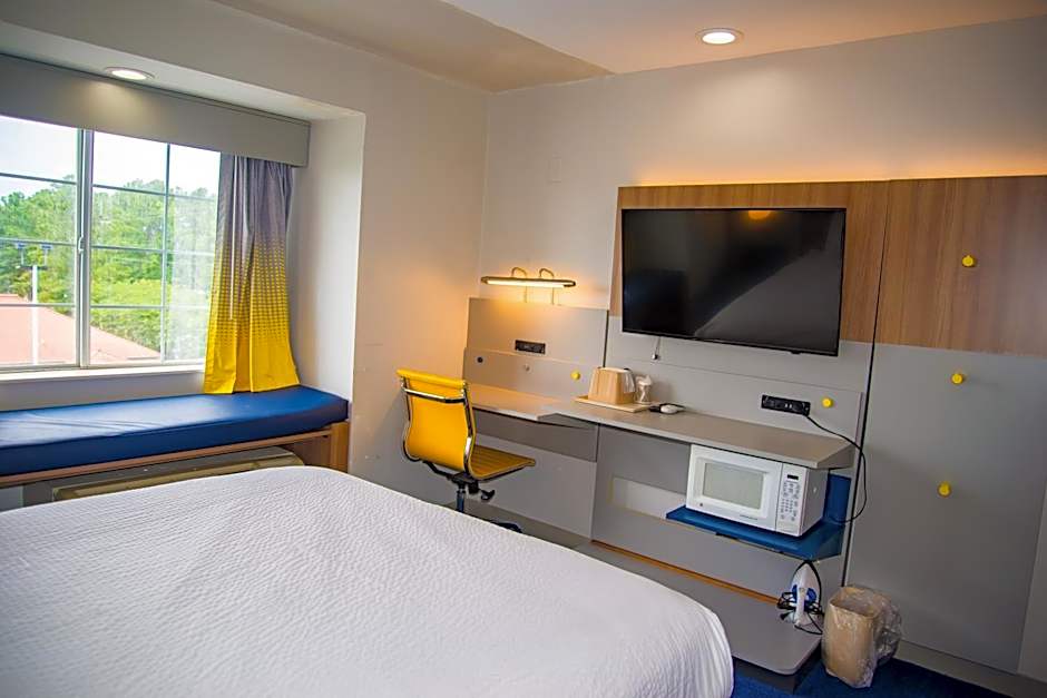 Microtel Inn & Suites By Wyndham Daphne/Mobile