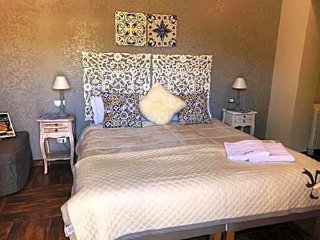 Deluxe Double Room with Pool Access