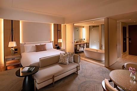 Premier Ocean Front King