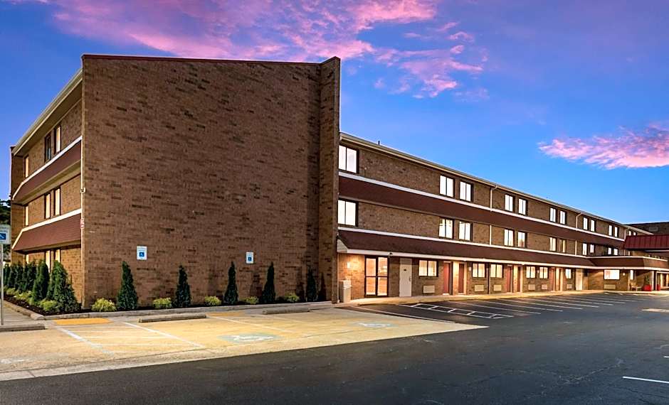 Red Roof PLUS+ Columbus - Worthington