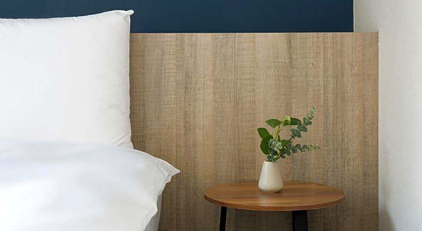 Sparrow Hotel