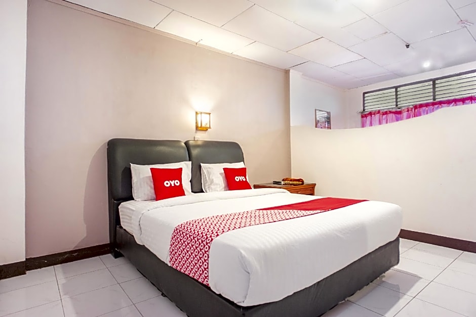 OYO 2180 Vina Vira Hotel