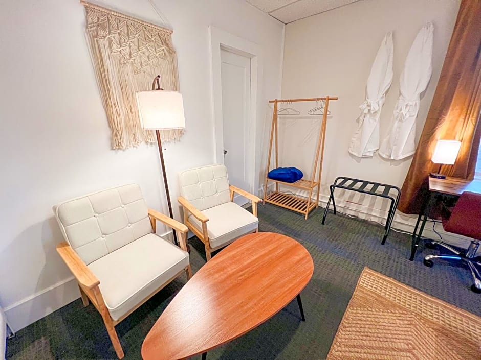 ITH Surf City Hostel Hermosa Beach