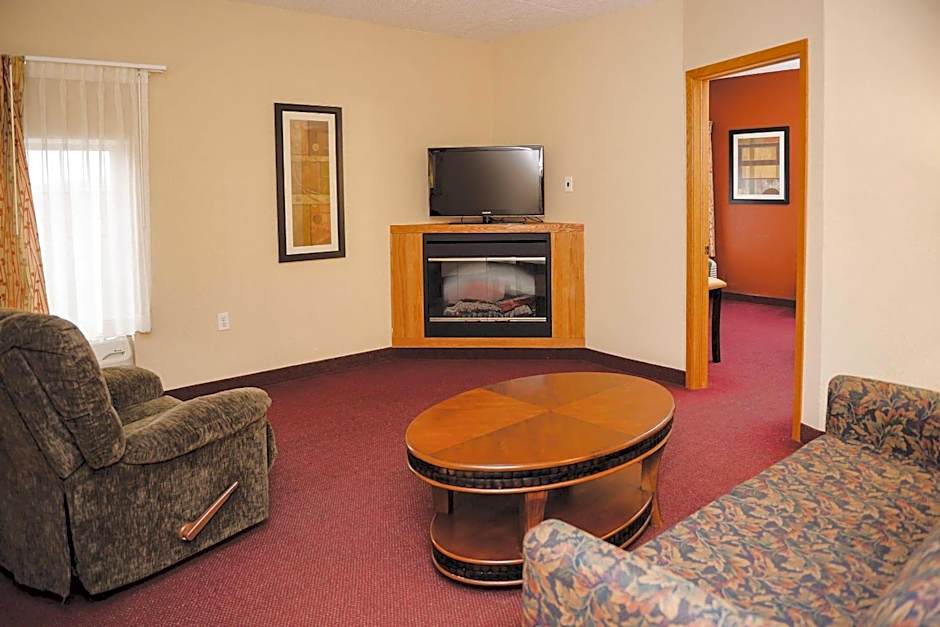 Quality Inn & Suites Ames Conference Center Near ISU Campus