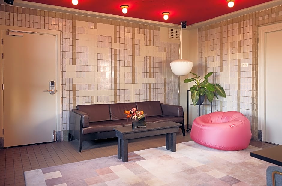 Lloyd Hotel