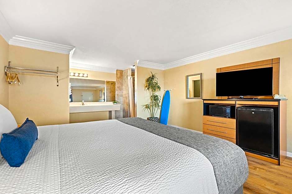 Travelodge by Wyndham San Clemente Beach