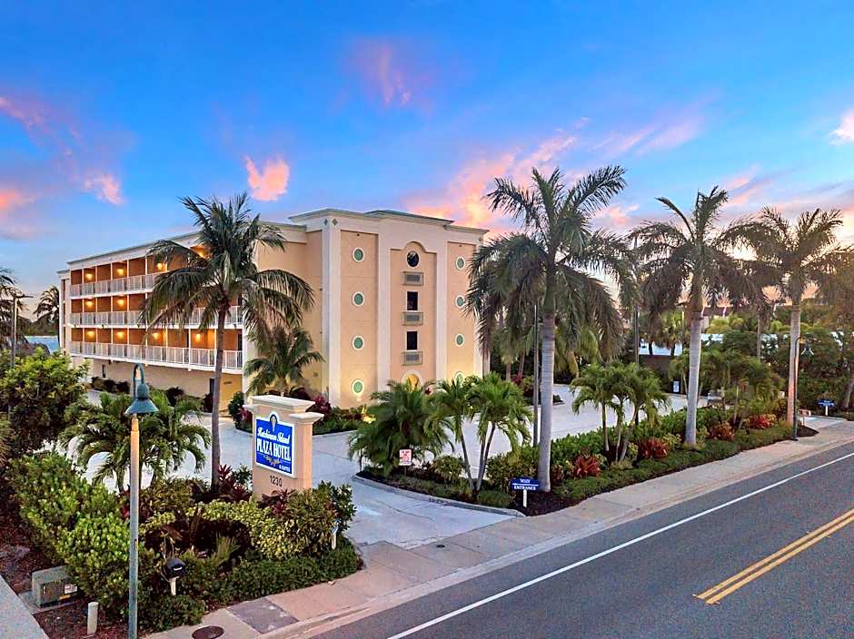 Hutchinson Island Hotel and Suites