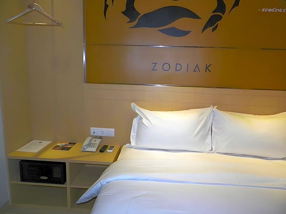 Zodiak At Asia Afrika Hotel