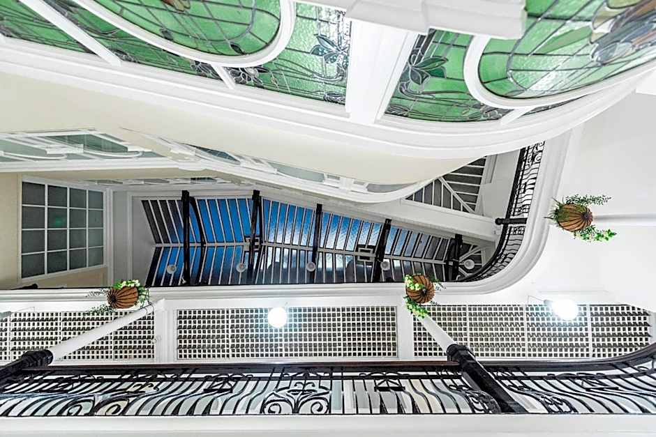Terlon Apartments