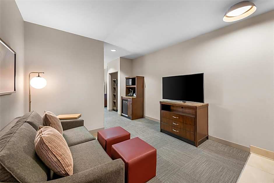 Hilton Garden Inn Overland Park