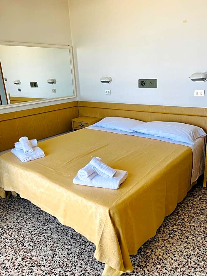 Hotel Columbia Frontemare