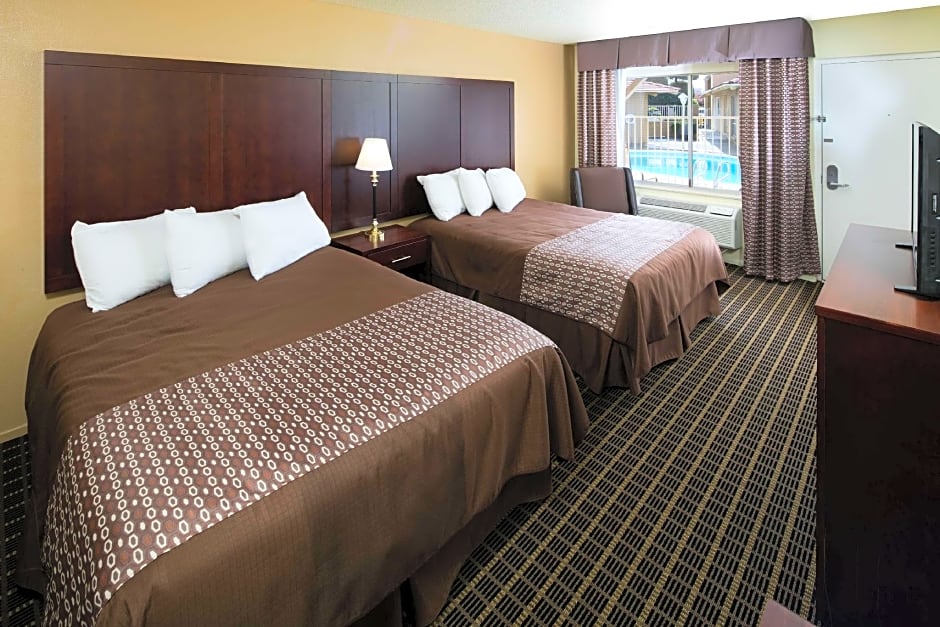 Red Lion Inn & Suites Redding