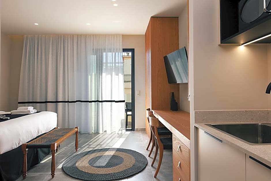 Photo 1 of 16 of Double Room