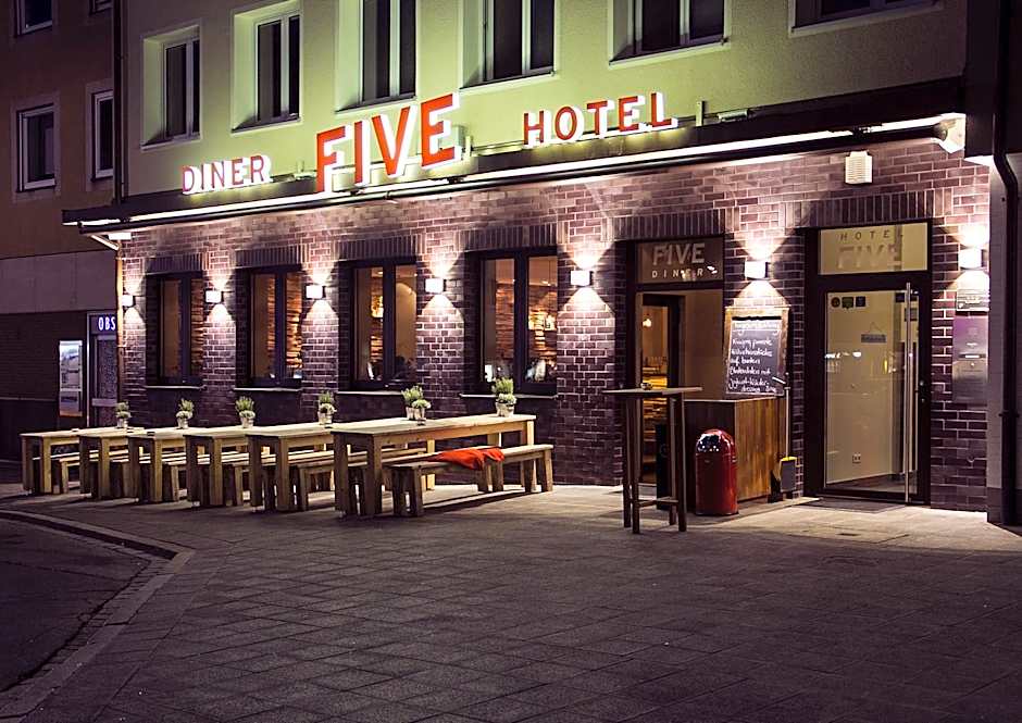 Hotel Five