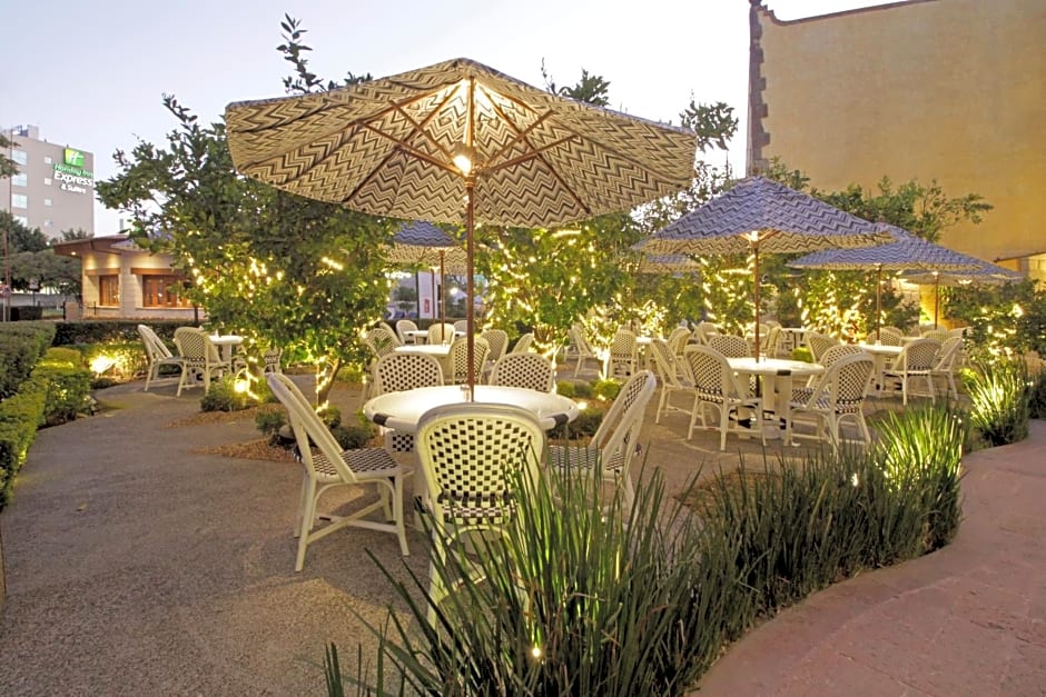 Holiday Inn Express & Suites Queretaro By IHG
