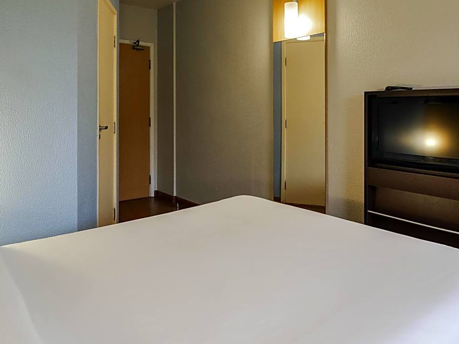 Ibis Curitiba Aeroporto