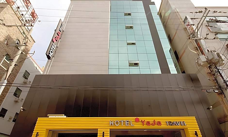 Hotel H2