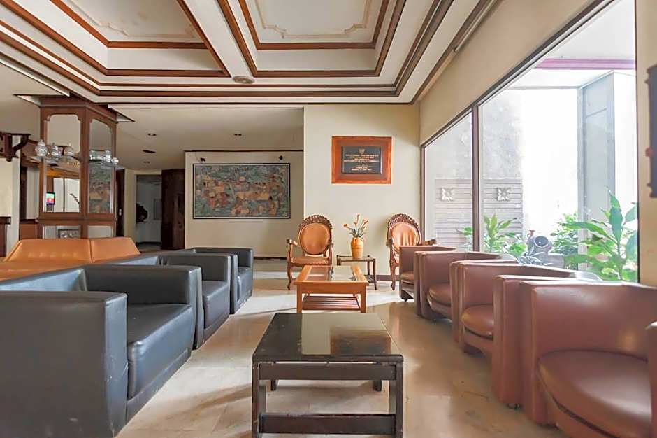 Istana Hotel Bandung Mitra RedDoorz