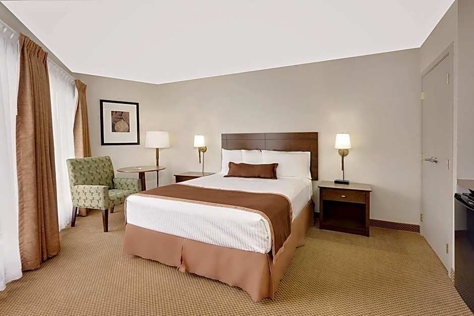 Ramada by Wyndham Kamloops