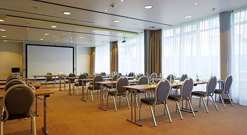 Sunday Hotel Stuttgart Herrenberg