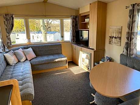 14 Greenwood Thorness Bay