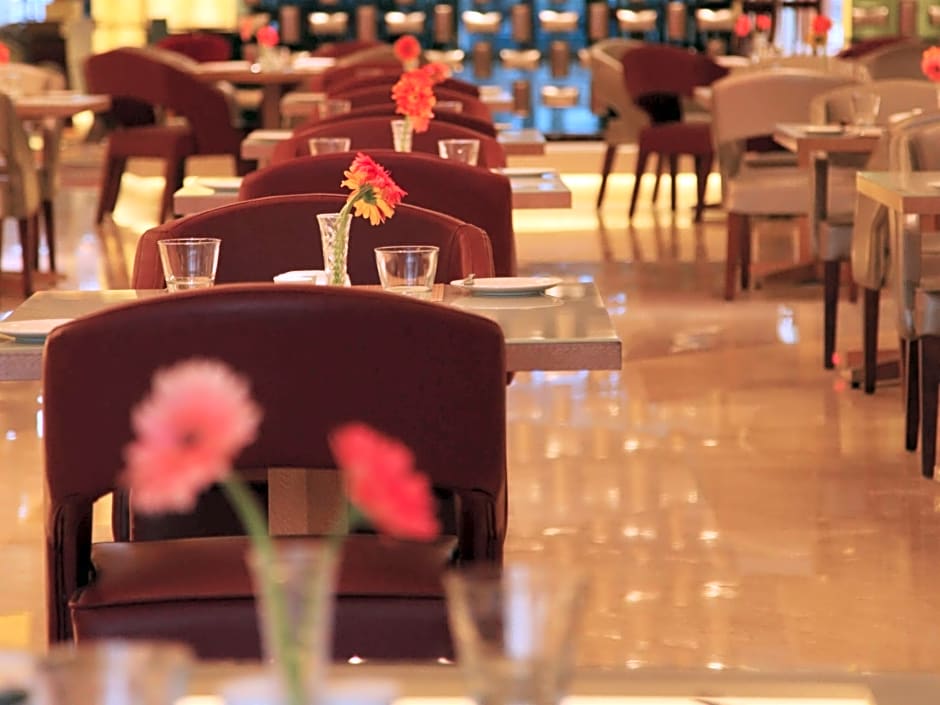 Pullman Linyi Lushang Hotel