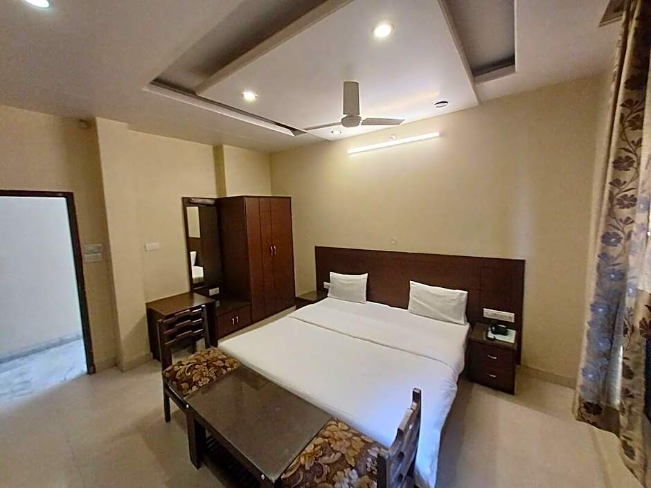 Hotel Raghav Palace