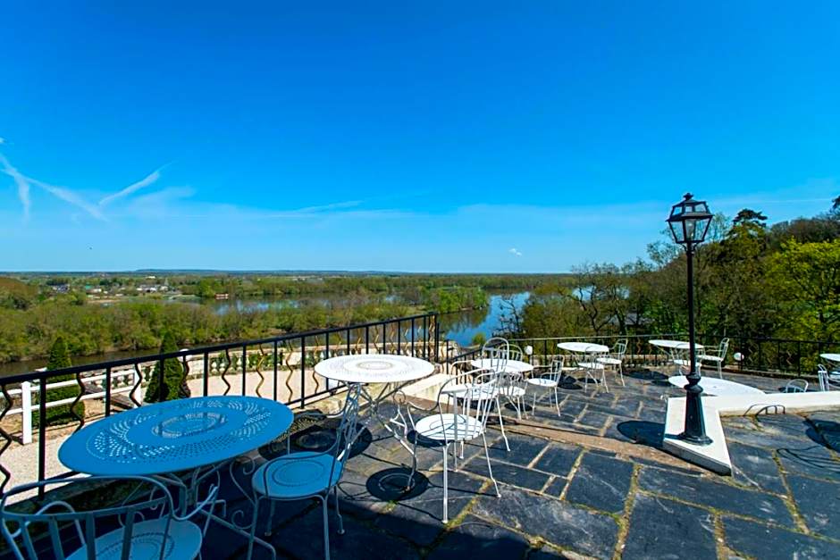 Chateau Le Prieure - Younan Collection