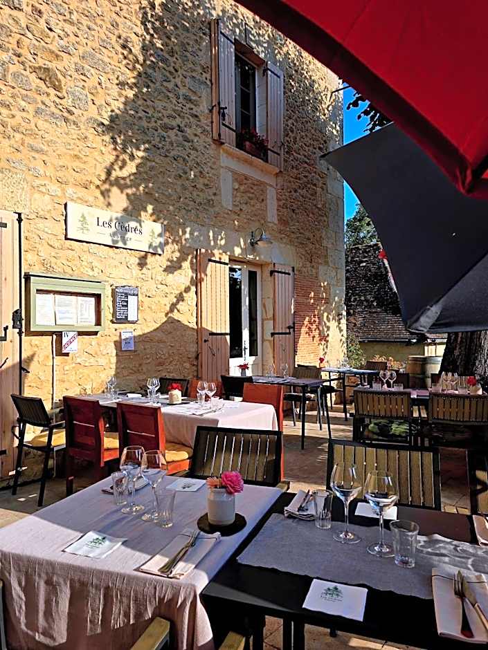 Les Cèdres