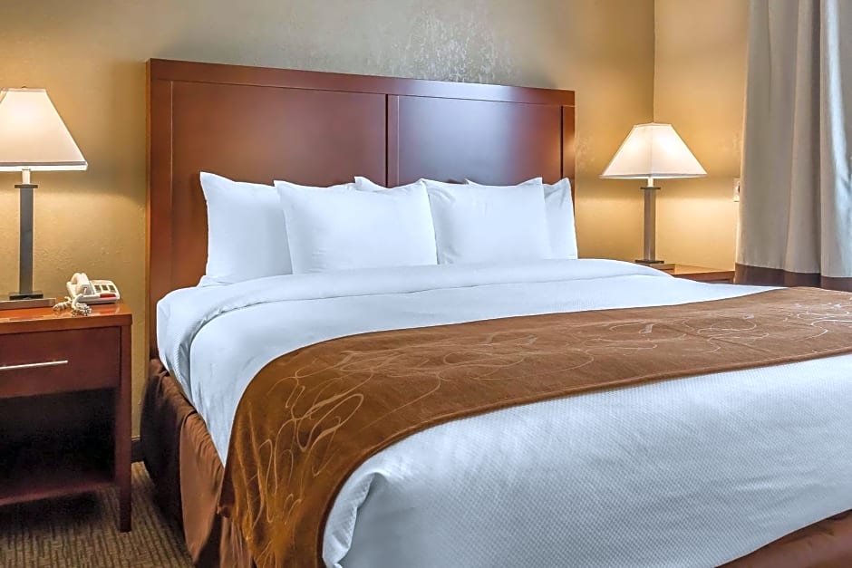 Comfort Suites Near Casinos Norwich-Uncasville