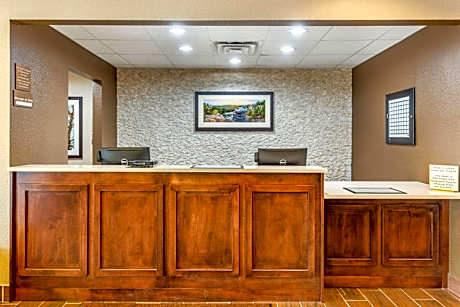 Comfort Inn DeKalb - University Area