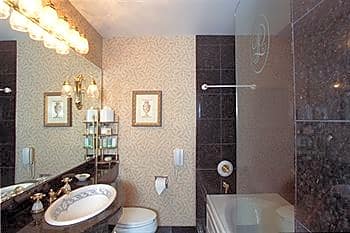 Le Pavillon Hotel - New Orleans